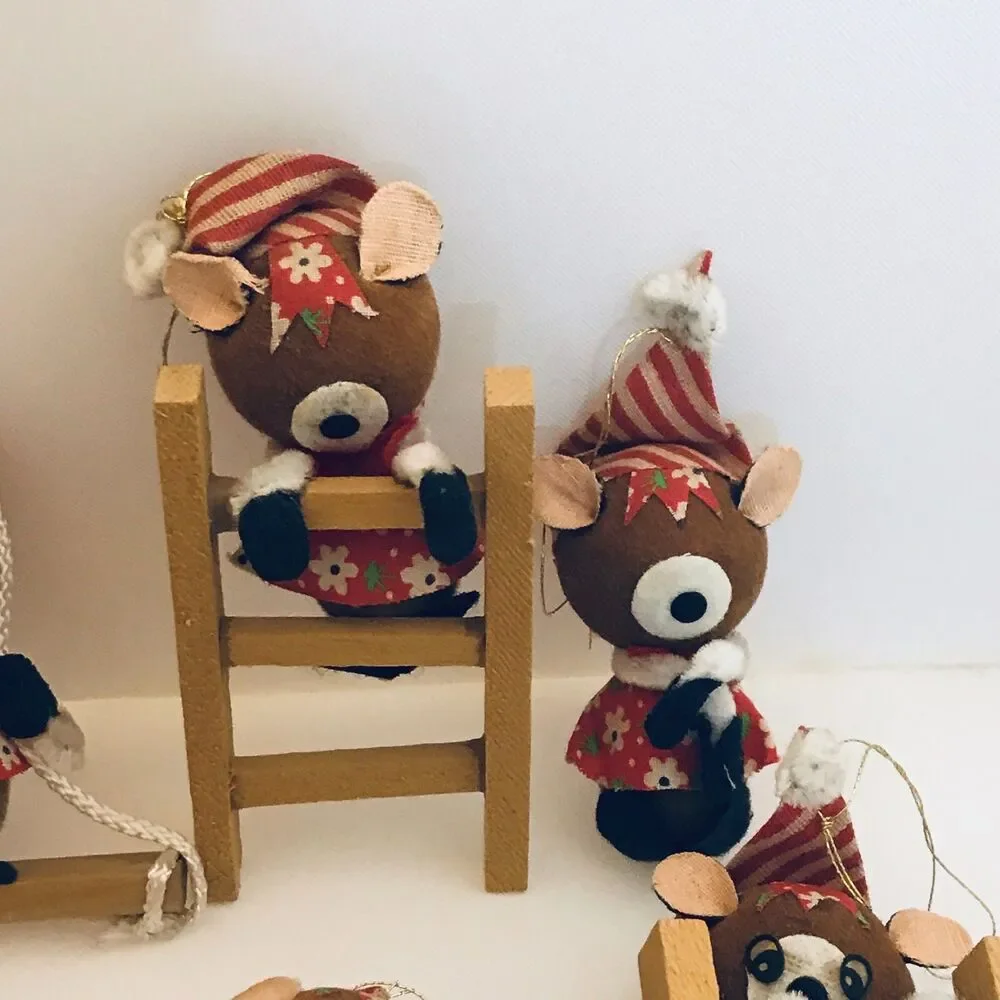 #2850 Bear Christmas ornaments 2.75 X 2.75